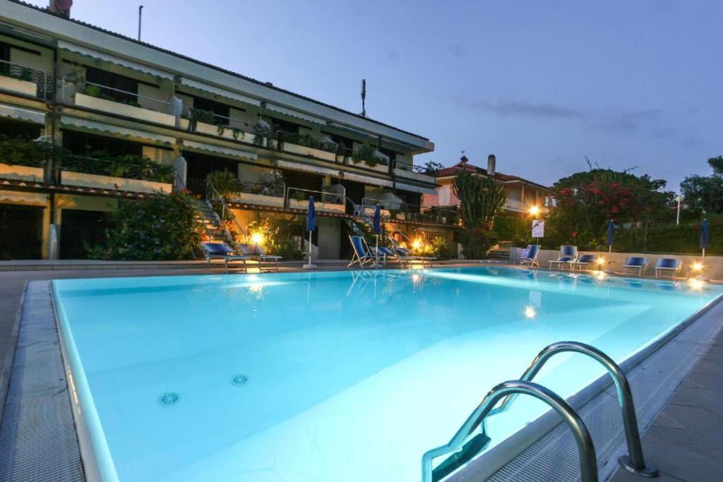 פורטו אזורו Appartamenti Residence Il Porto 13 E 16 מראה חיצוני תמונה